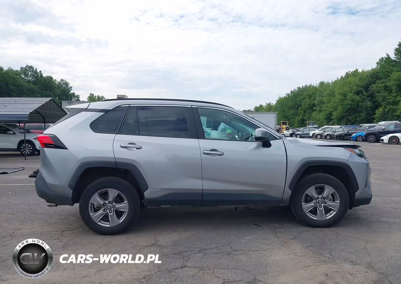 2024 Toyota Rav4 Hybrid Xle VIN:2T3RWRFV4RW237175 - 13