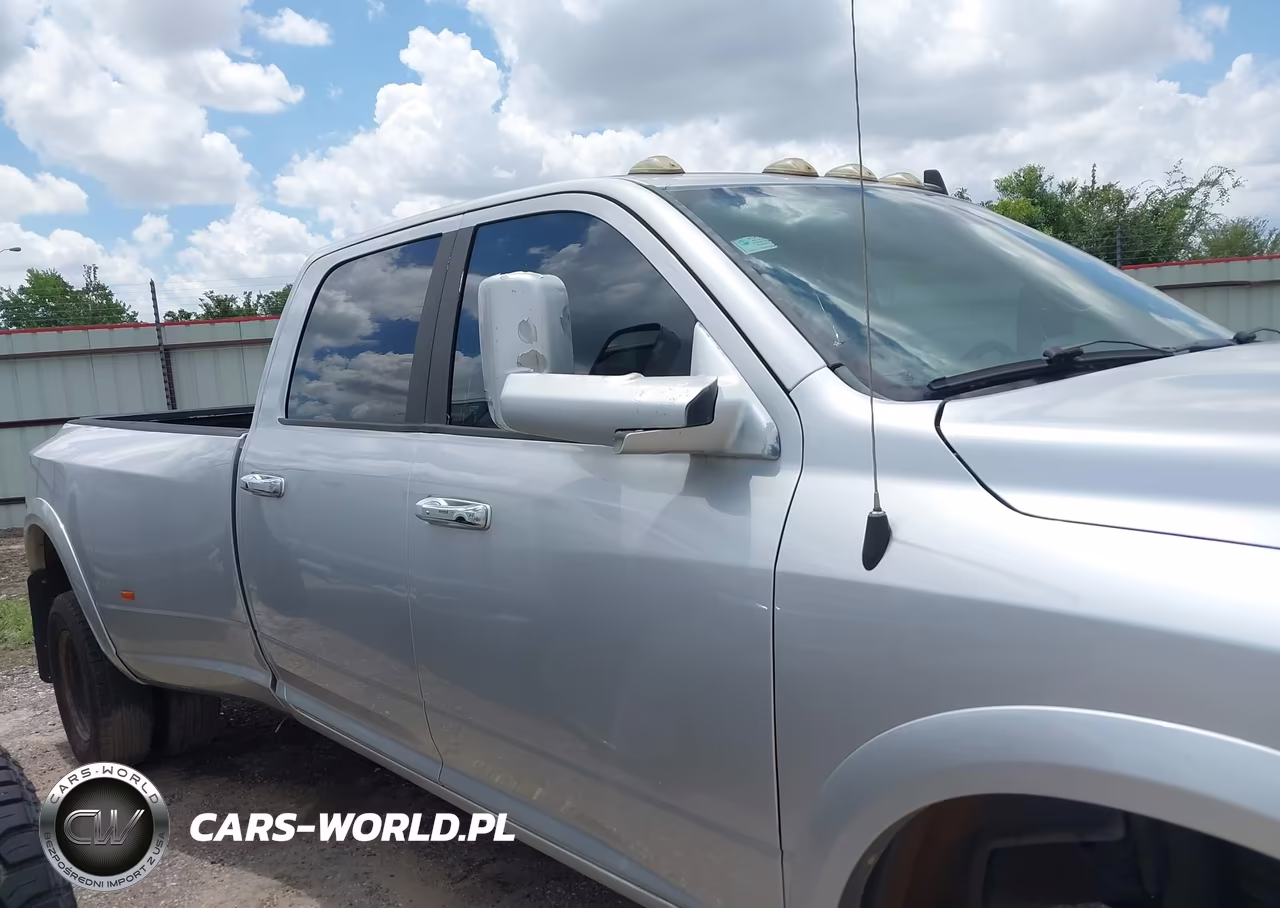 2014 Ram 3500 Laramie VIN:3C63RRJL1EG306778 - 13