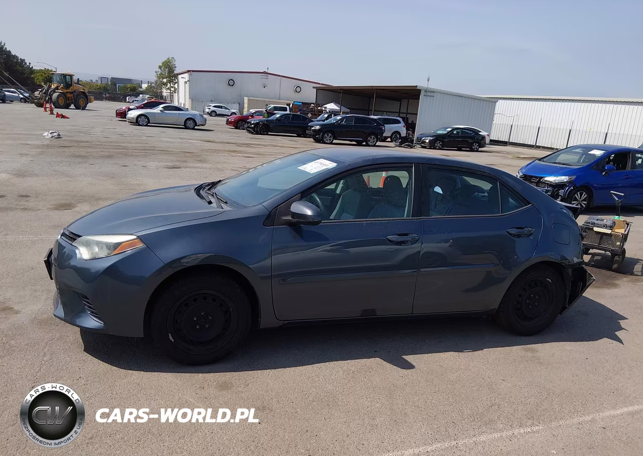 2015 Toyota Corolla Le VIN:5YFBURHE4FP229295 - 14