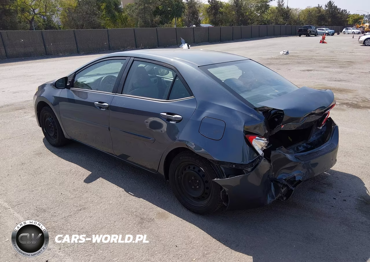 2015 Toyota Corolla Le VIN:5YFBURHE4FP229295 - 3