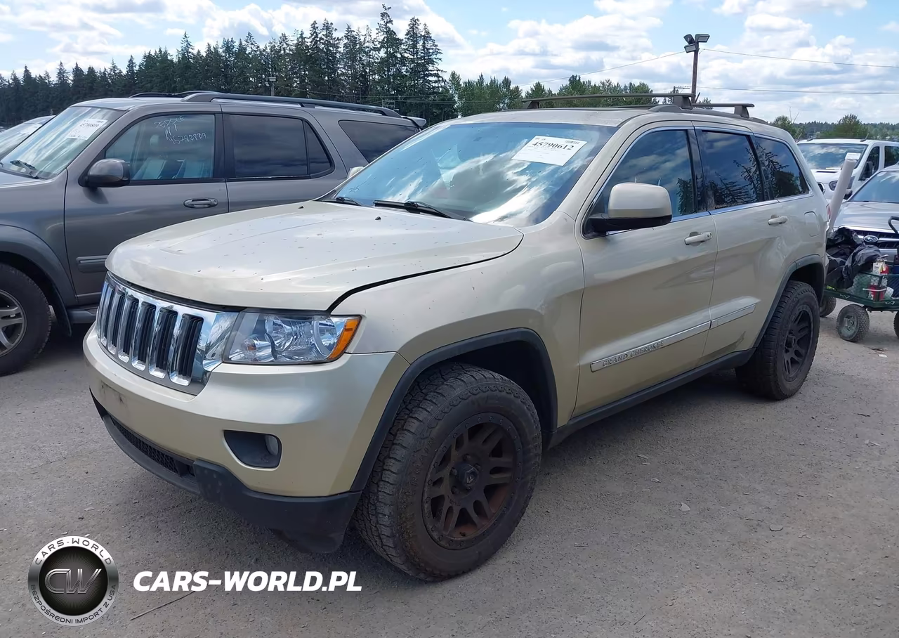 2011 Jeep Grand Cherokee Laredo VIN:1J4RR4GG6BC558213 - 2