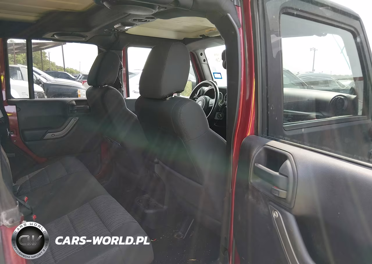 2011 Jeep Wrangler Unlimited Sport VIN:1J4BA3H15BL530691 - 8