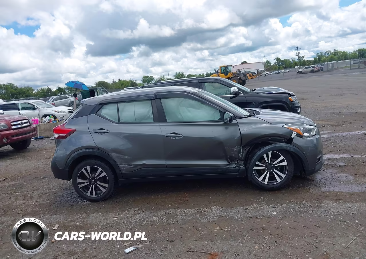 2020 Nissan Kicks Sv Xtronic Cvt VIN:3N1CP5CV6LL516063 - 13