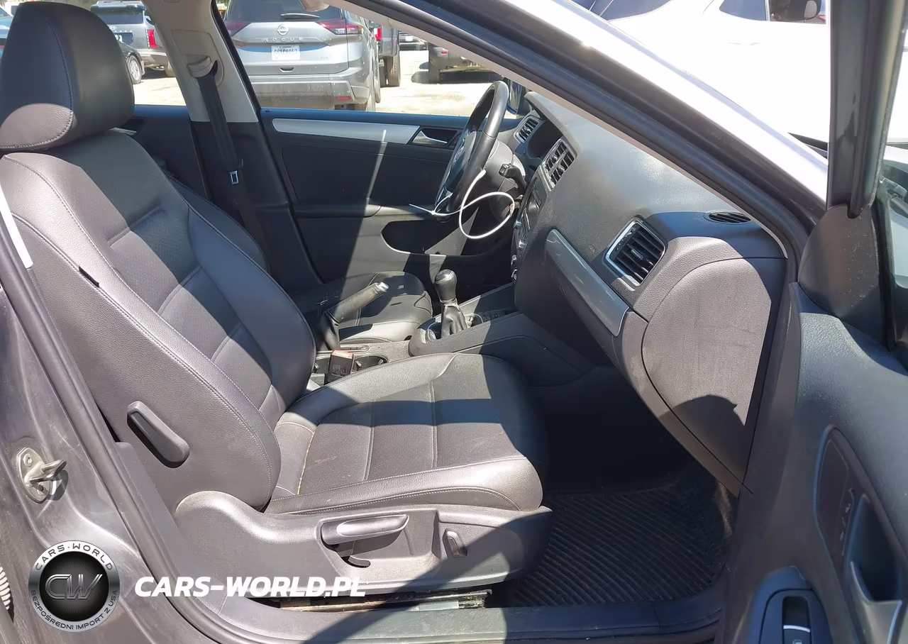 2014 Volkswagen Jetta 1.8T Se VIN:3VWB17AJ1EM445385 - 5