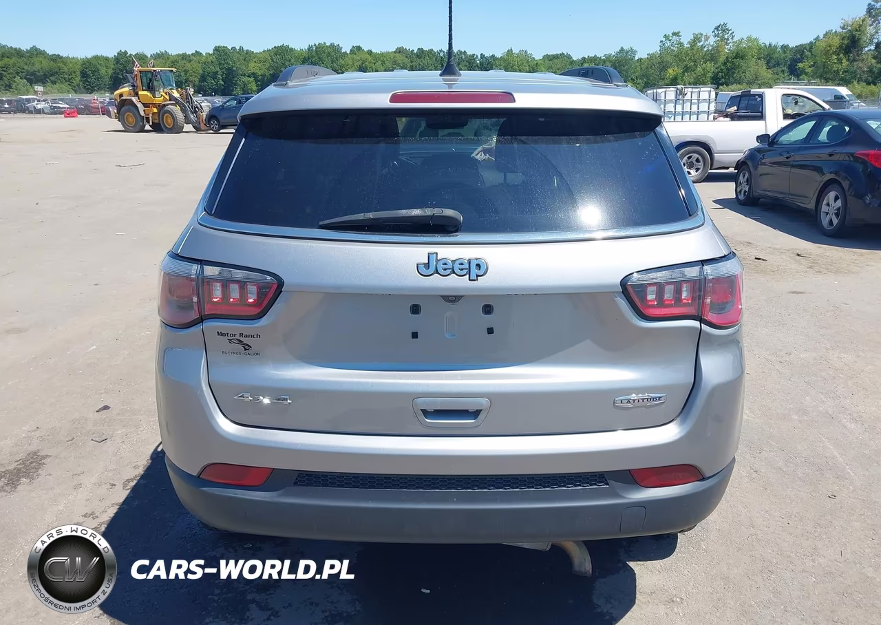 2017 Jeep New Compass Latitude 4X4 VIN:3C4NJDBB9HT641025 - 16