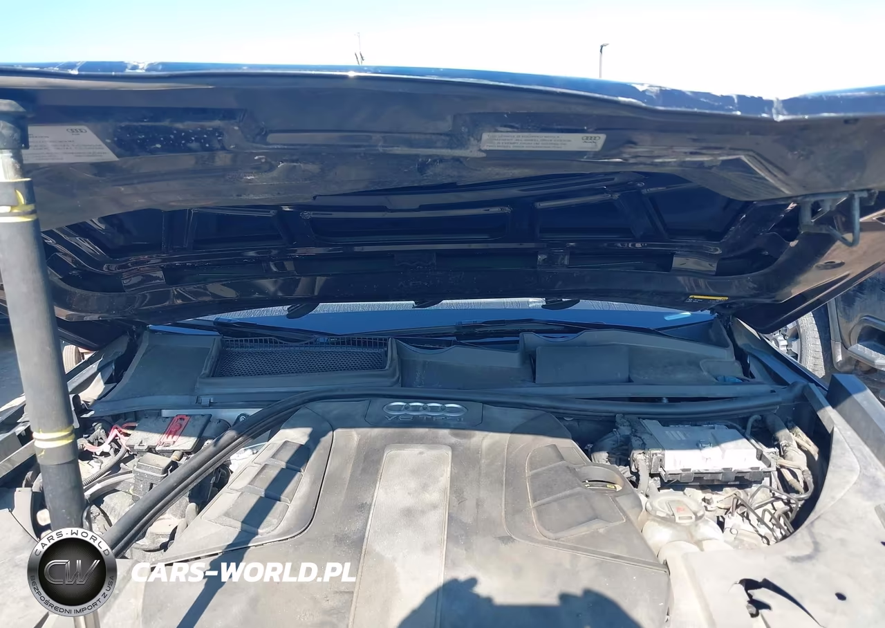 2018 Audi Q7 3.0T Premium VIN:WA1LAAF76JD028667 - 10