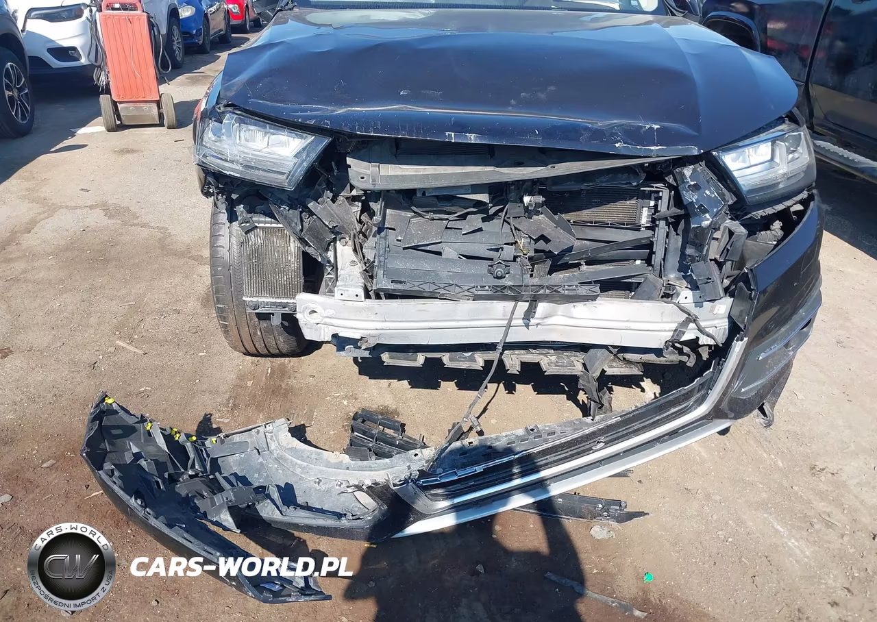2018 Audi Q7 3.0T Premium VIN:WA1LAAF76JD028667 - 6
