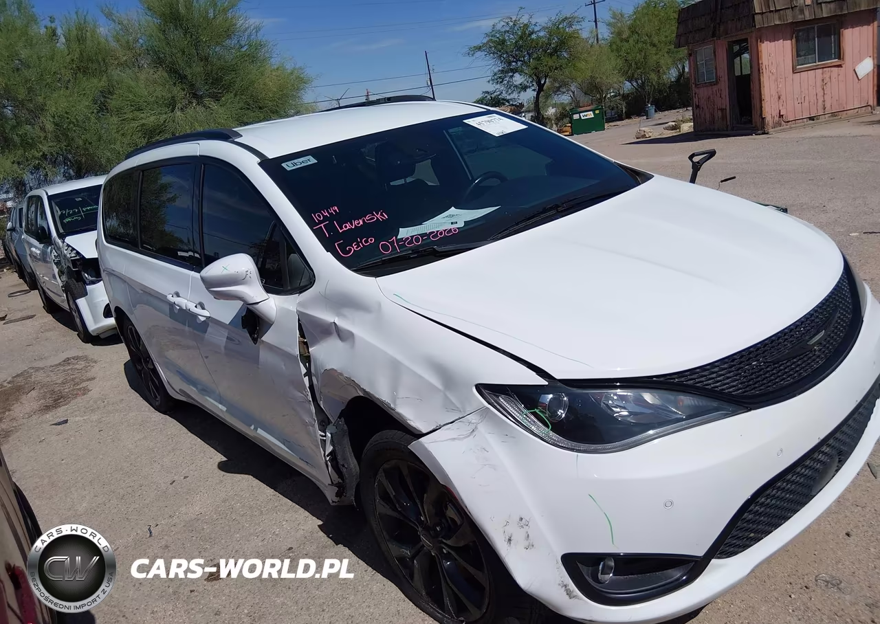 2020 Chrysler Pacifica Touring L VIN:2C4RC1BG8LR273311 - 12