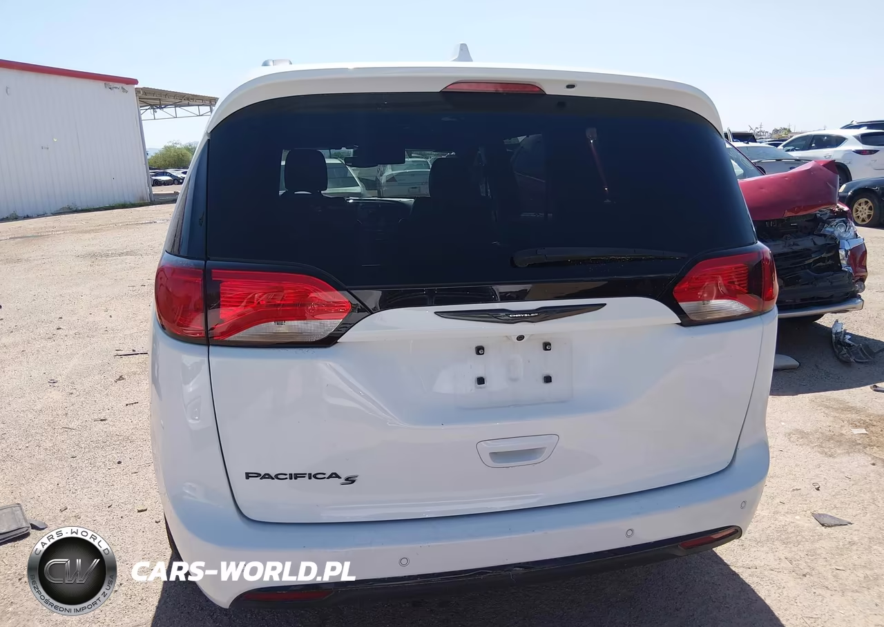 2020 Chrysler Pacifica Touring L VIN:2C4RC1BG8LR273311 - 15