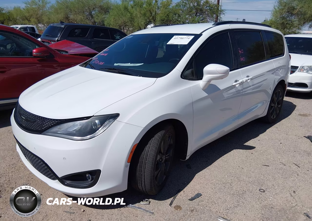 2020 Chrysler Pacifica Touring L VIN:2C4RC1BG8LR273311 - 2