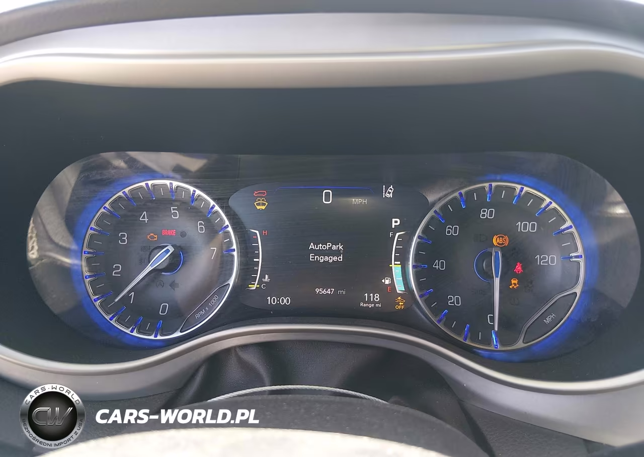 2020 Chrysler Pacifica Touring L VIN:2C4RC1BG8LR273311 - 7