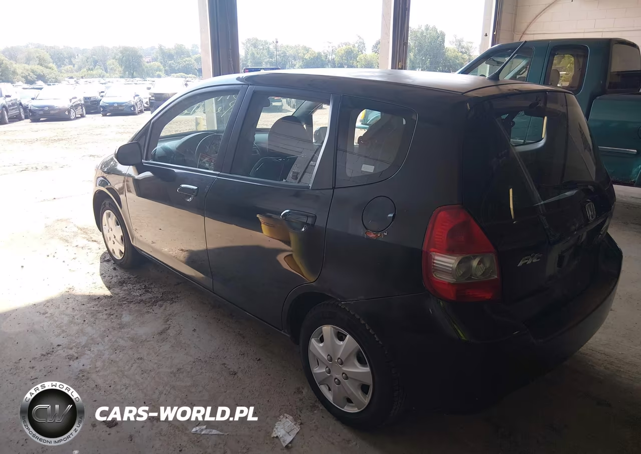 2008 Honda Fit VIN:JHMGD38448S031536 - 3