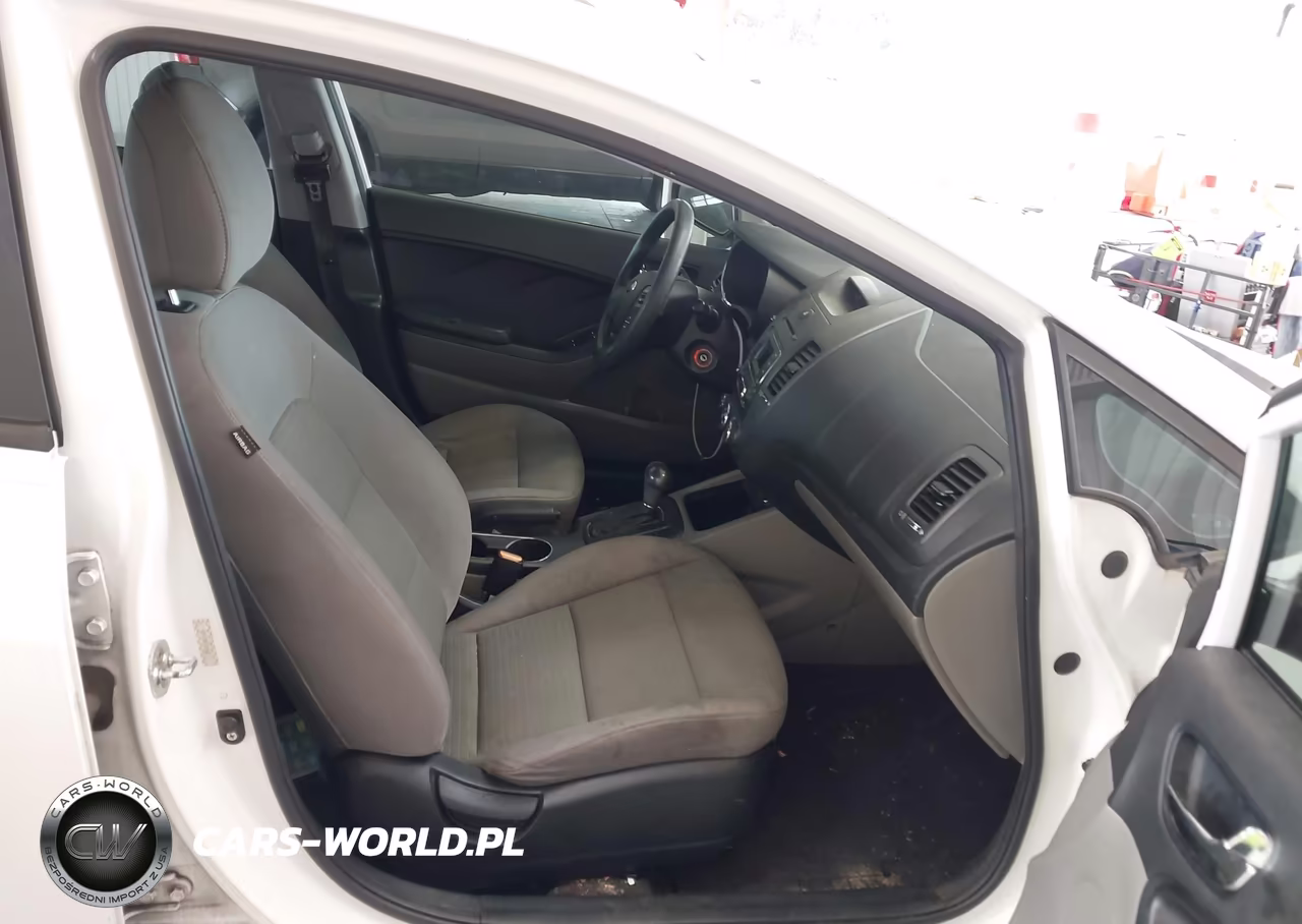 2015 Kia Forte Lx VIN:KNAFX4A69F5323889 - 5