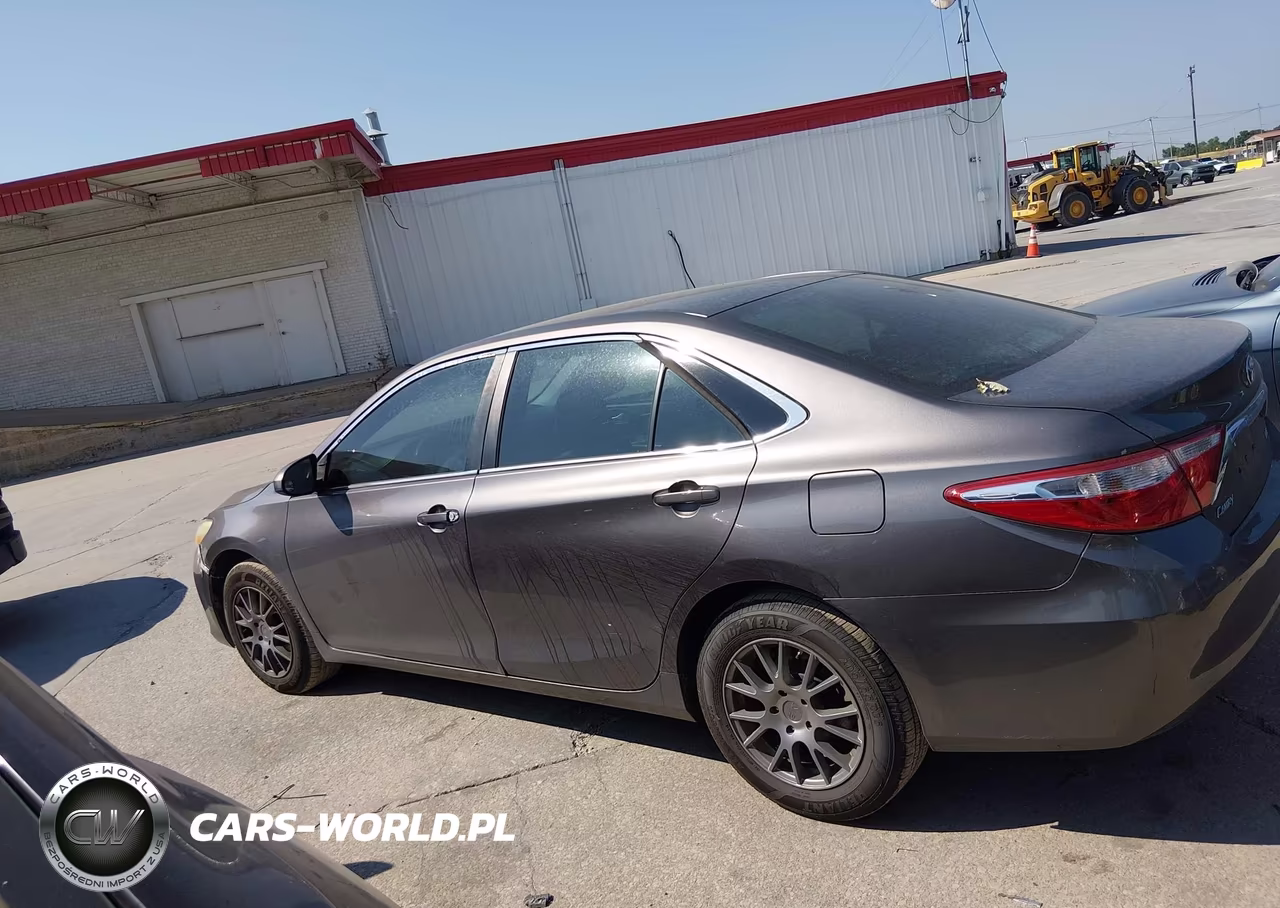 2015 Toyota Camry Le VIN:4T4BF1FK8FR477087 - 14