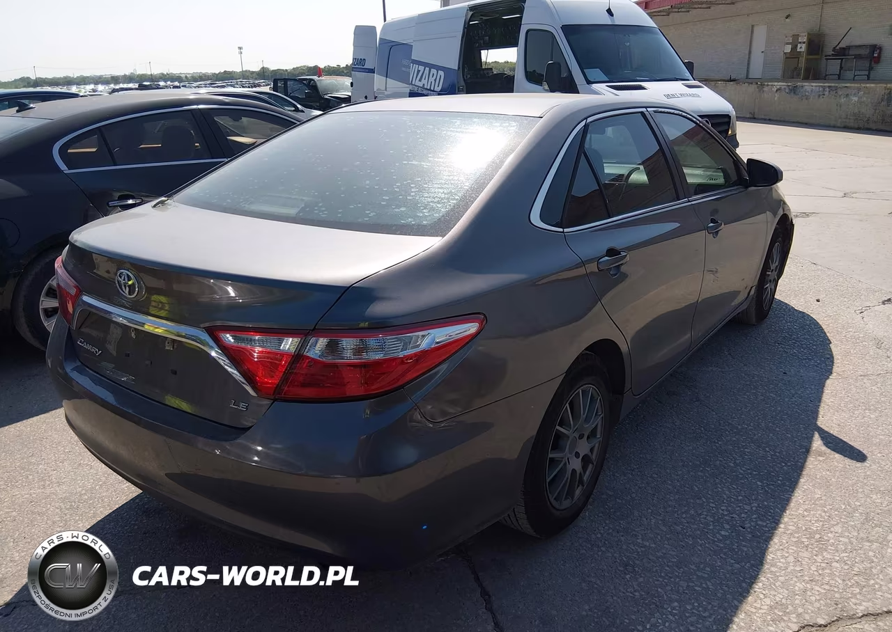2015 Toyota Camry Le VIN:4T4BF1FK8FR477087 - 4