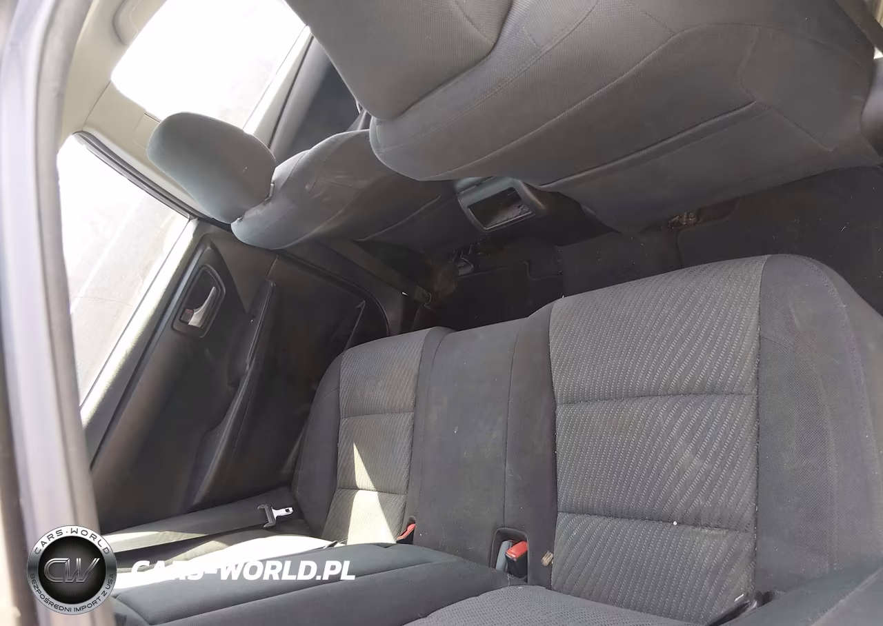 2015 Toyota Camry Le VIN:4T4BF1FK8FR477087 - 8