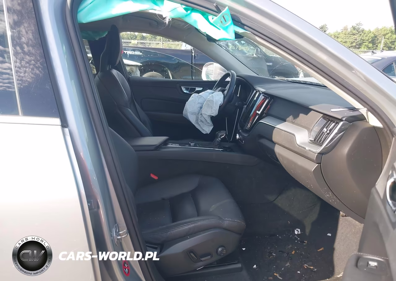 2018 Volvo Xc60 T5 Momentum VIN:YV4102RK1J1065520 - 5
