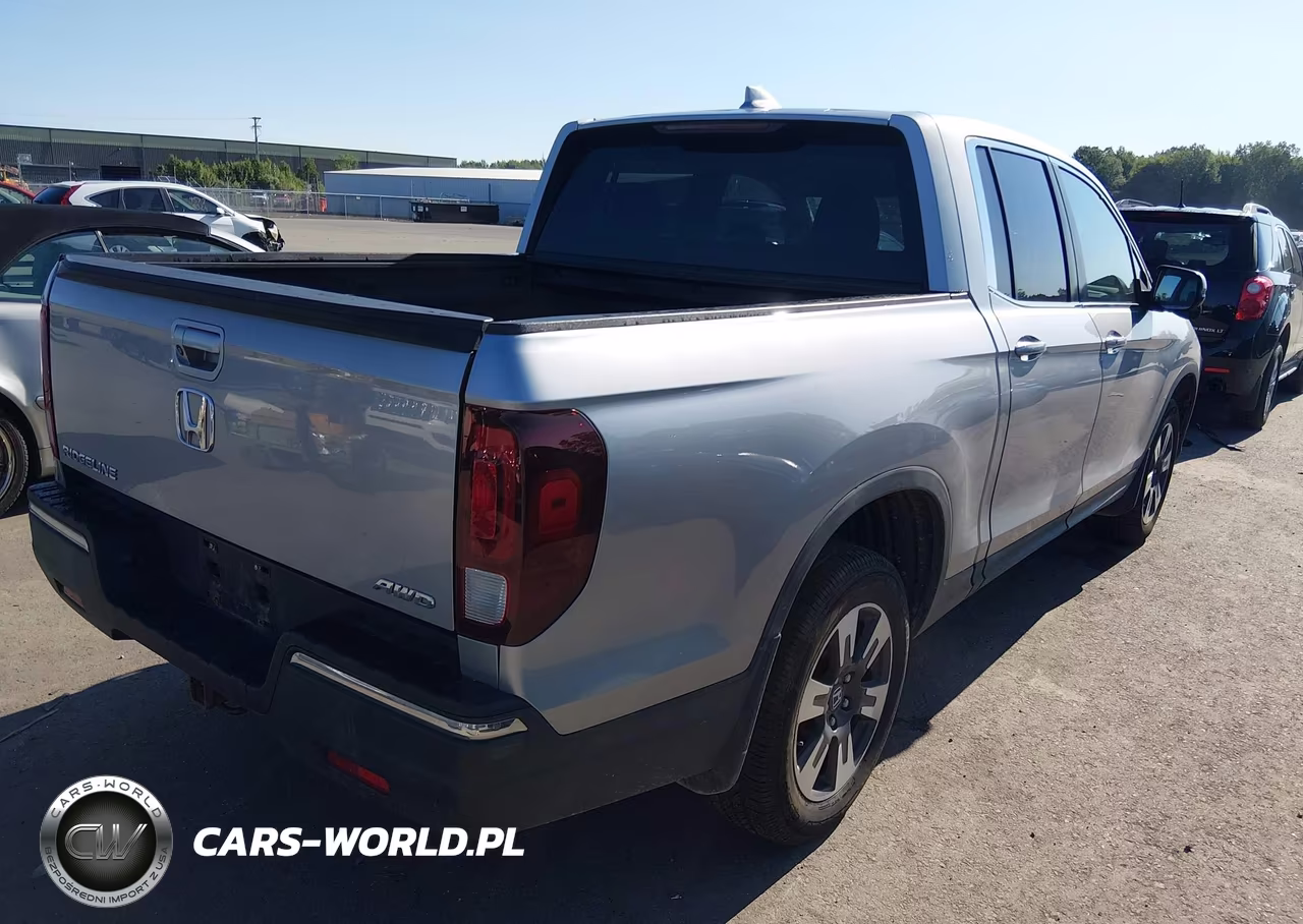 2017 Honda Ridgeline Rtl-T VIN:5FPYK3F6XHB022117 - 4