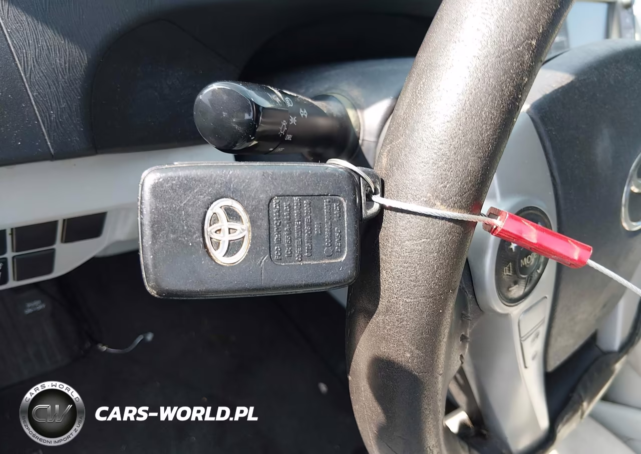2012 Toyota Prius Two VIN:JTDKN3DU1C5438137 - 11