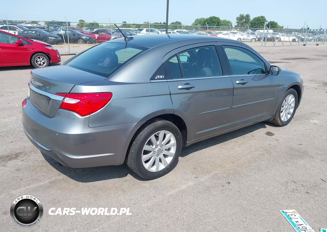 2012 Chrysler 200 Touring VIN:1C3CCBBB0CN205151 - 4
