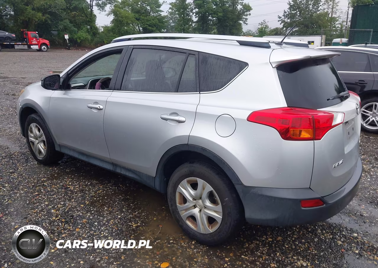 2015 Toyota Rav4 Le VIN:JTMBFREV8FD155798 - 3
