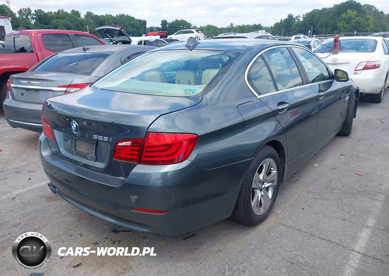 2012 BMW 528I VIN:WBAXG5C58CDY29102 - 4
