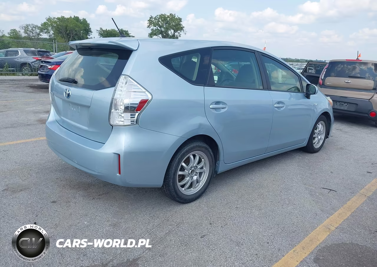 2012 Toyota Prius V Two VIN:JTDZN3EU7C3126848 - 4