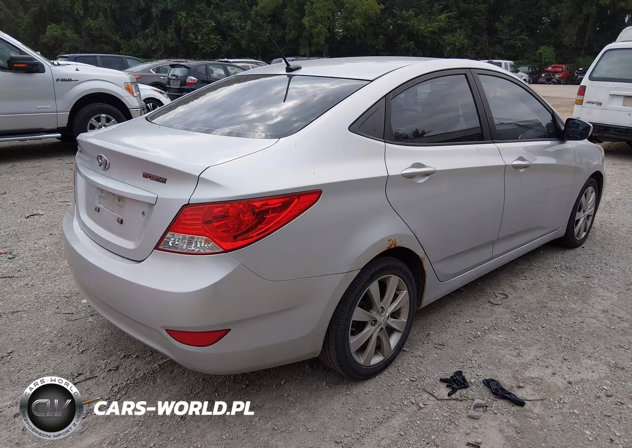 2012 Hyundai Accent Gls VIN:KMHCU4AE2CU078324 - 4