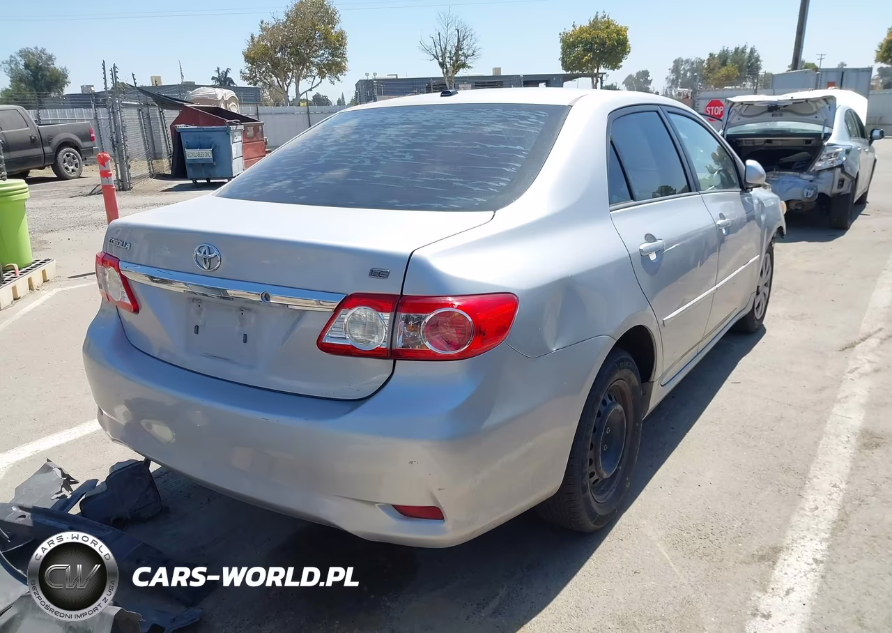 2011 Toyota Corolla Le VIN:2T1BU4EE7BC748004 - 4