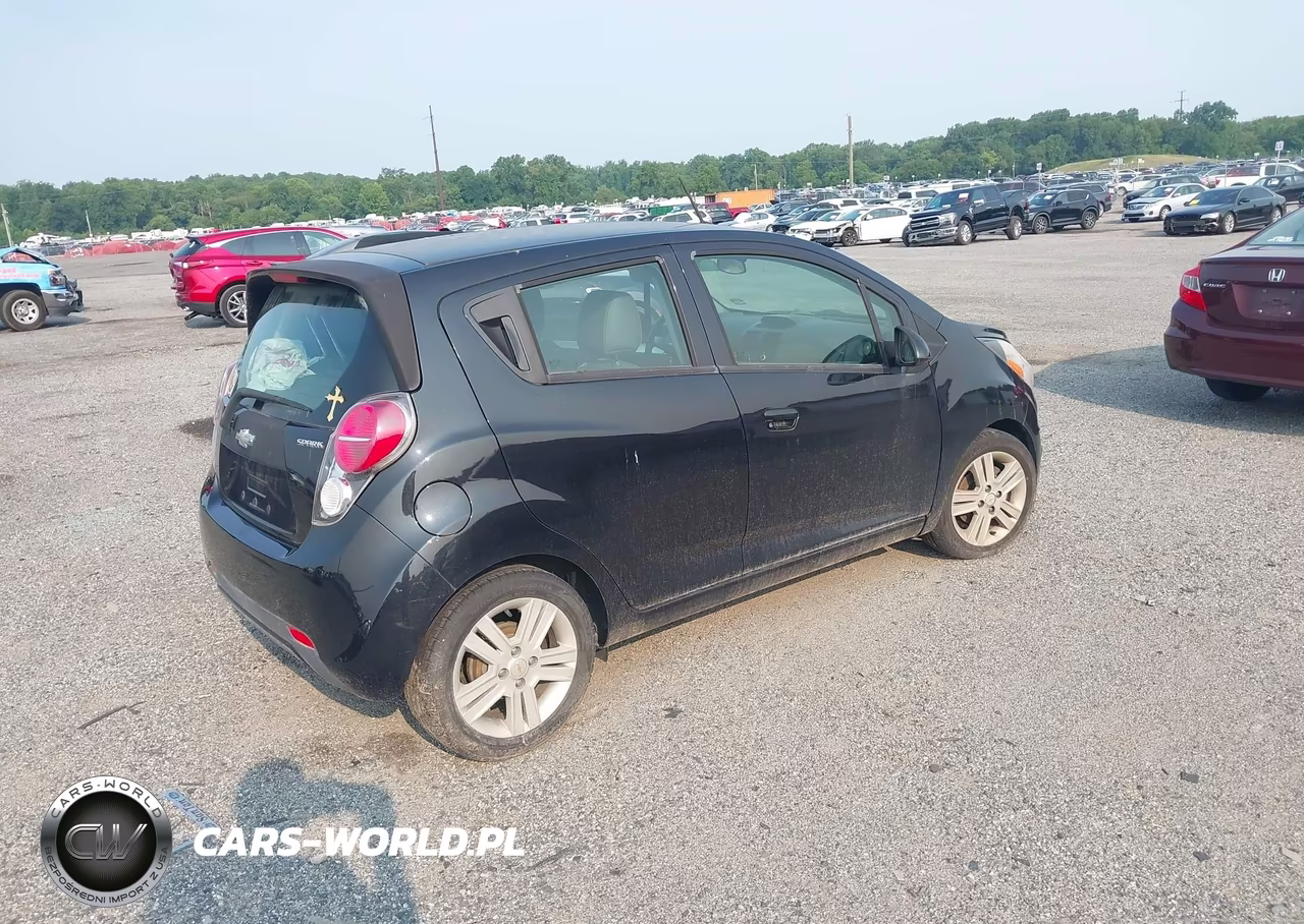 2015 Chevrolet Spark Ls Cvt VIN:KL8CB6S91FC793878 - 4