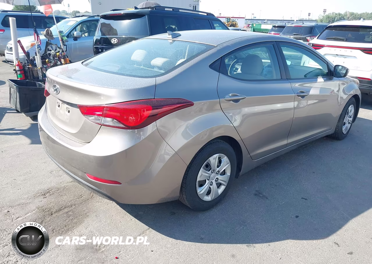 2016 Hyundai Elantra Se VIN:5NPDH4AE4GH698315 - 4