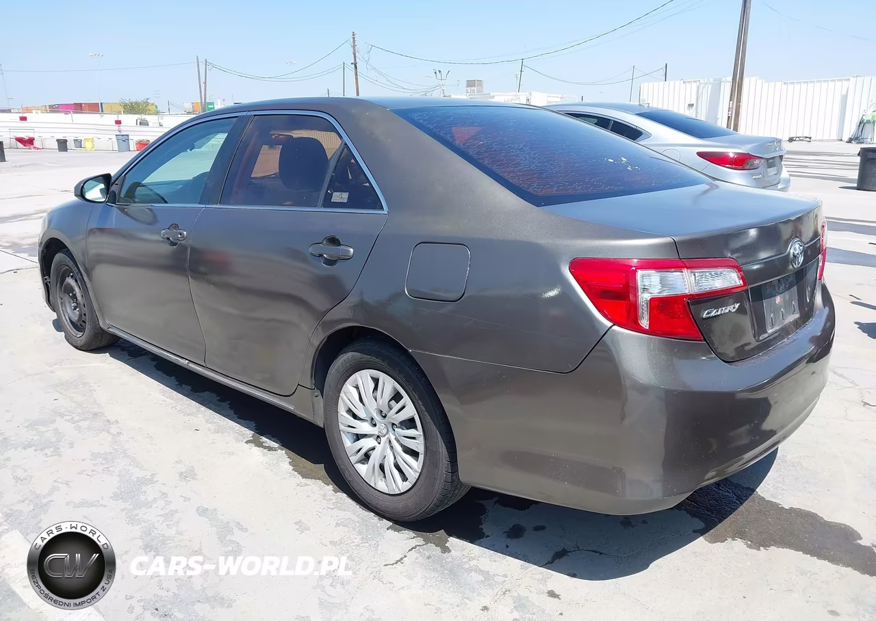2012 Toyota Camry Le VIN:4T4BF1FK0CR160612 - 3