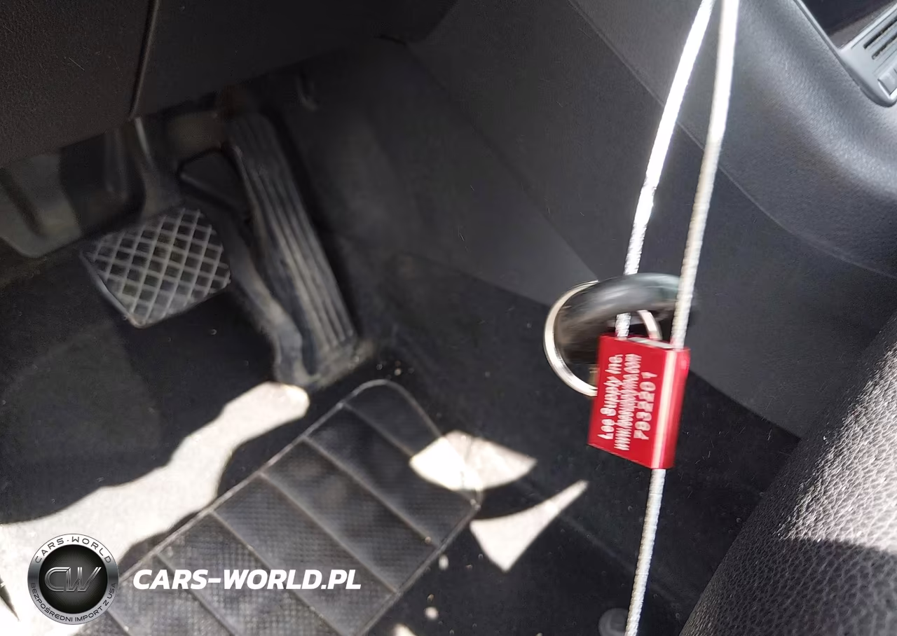 2015 Volkswagen Tiguan S VIN:WVGBV7AX9FW522707 - 11