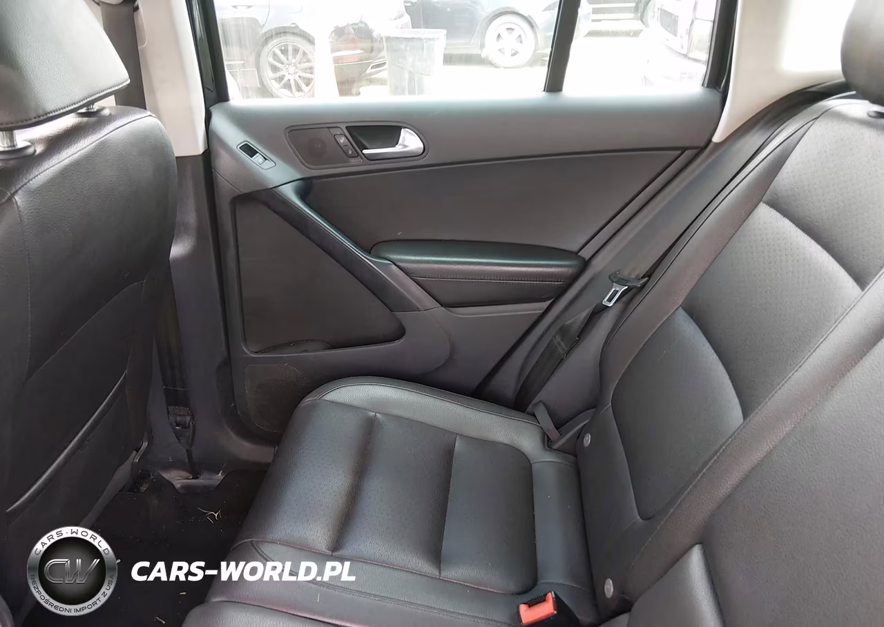 2015 Volkswagen Tiguan S VIN:WVGBV7AX9FW522707 - 8