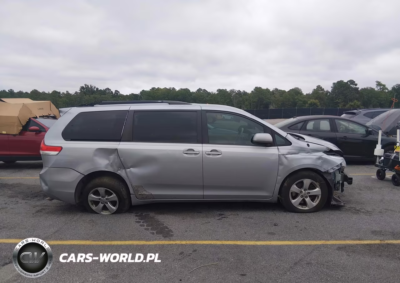 2014 Toyota Sienna Le V6 8 Passenger VIN:5TDKK3DC2ES416385 - 14