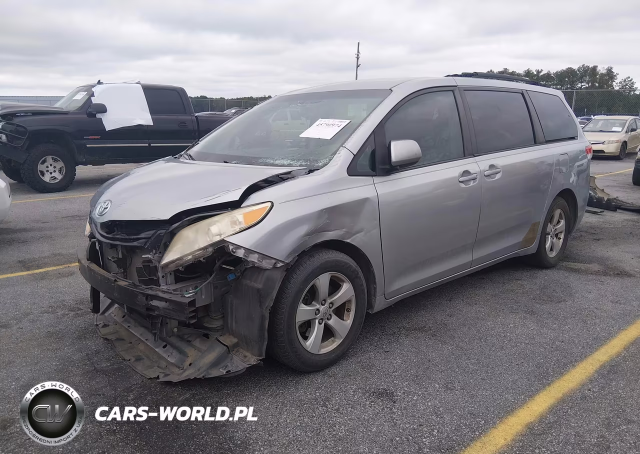 2014 Toyota Sienna Le V6 8 Passenger VIN:5TDKK3DC2ES416385 - 2