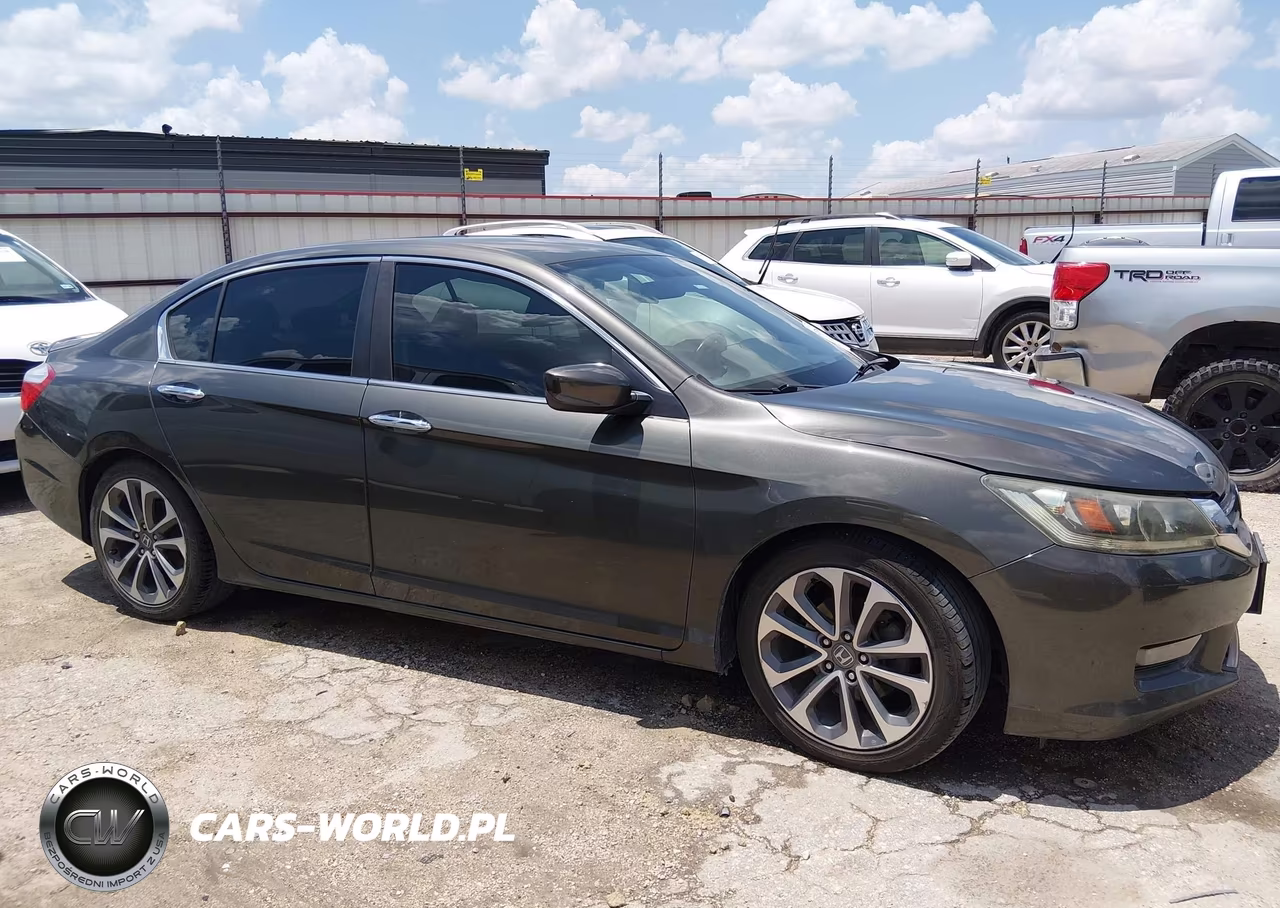 2015 Honda Accord Sport VIN:1HGCR2F58FA064079 - 13