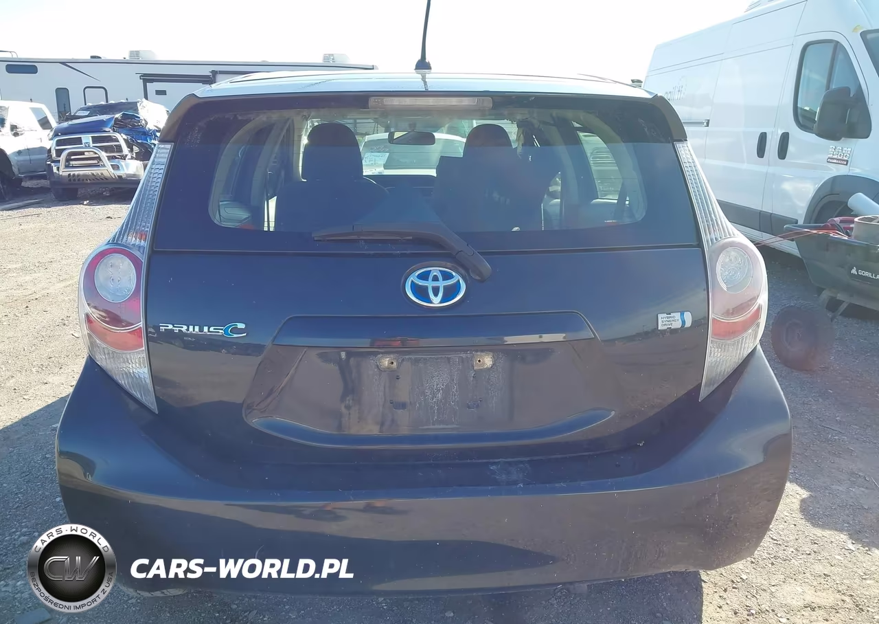 2013 Toyota Prius C Two VIN:JTDKDTB37D1557140 - 16