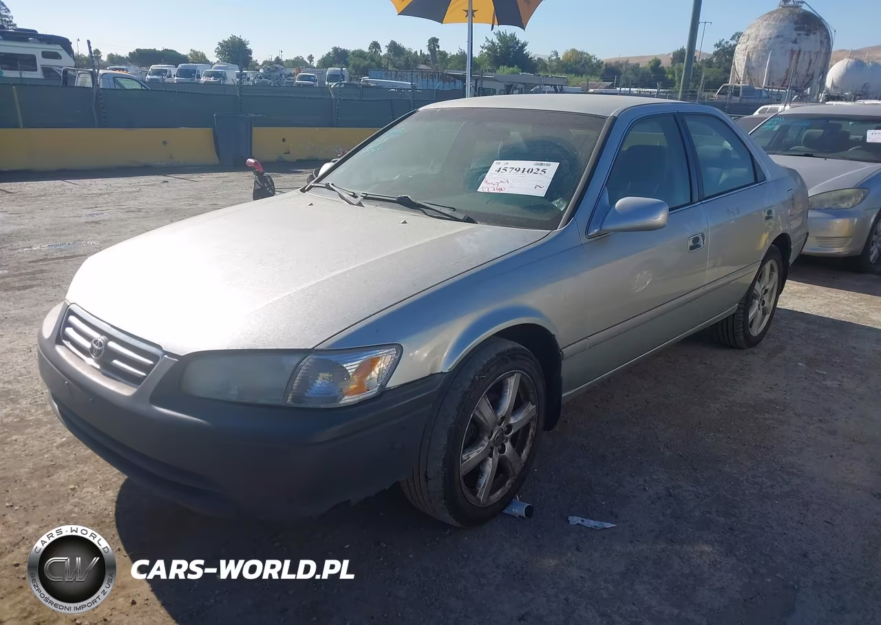 2000 Toyota Camry Le VIN:JT2BG22KXY0456915 - 2