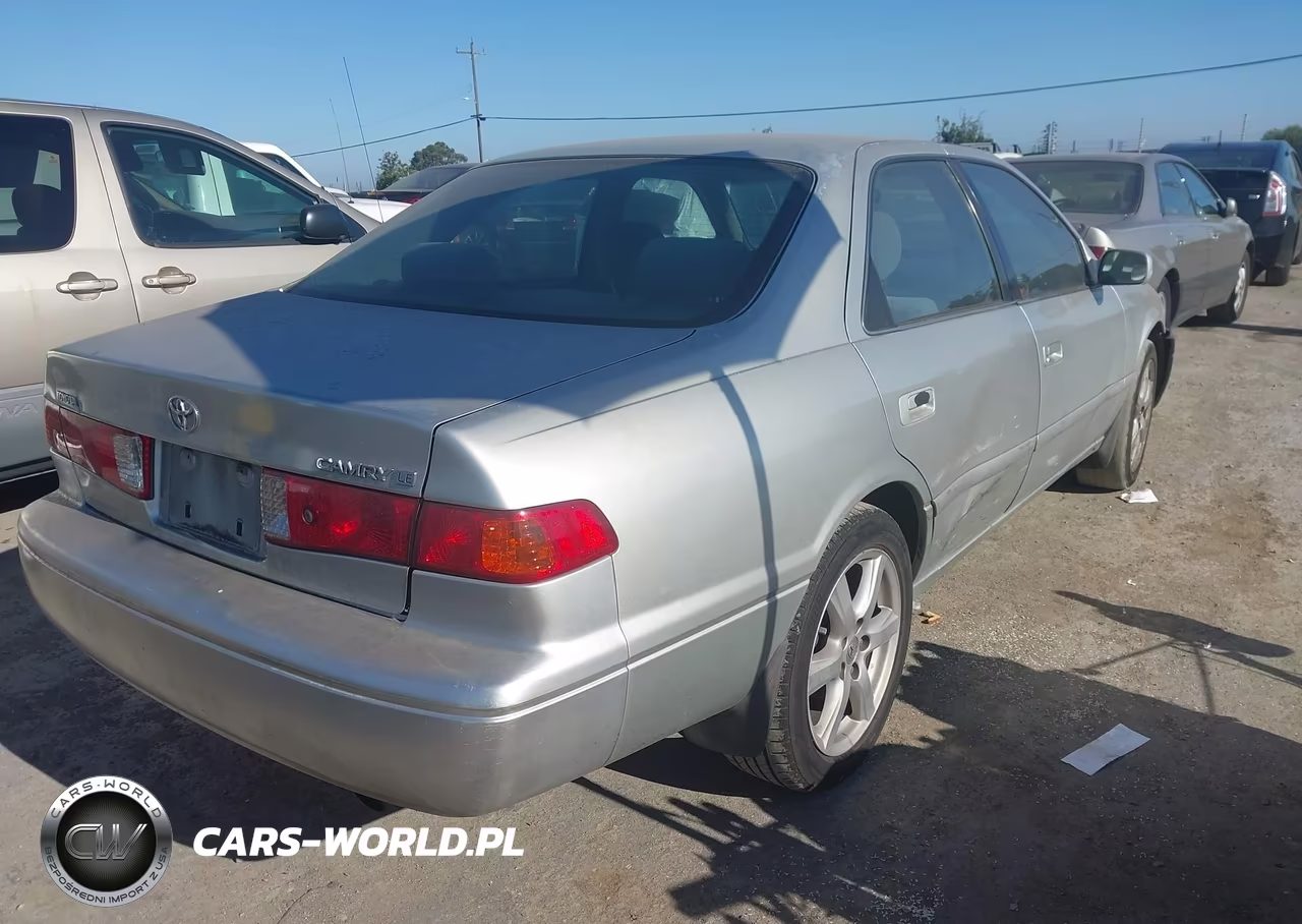 2000 Toyota Camry Le VIN:JT2BG22KXY0456915 - 4