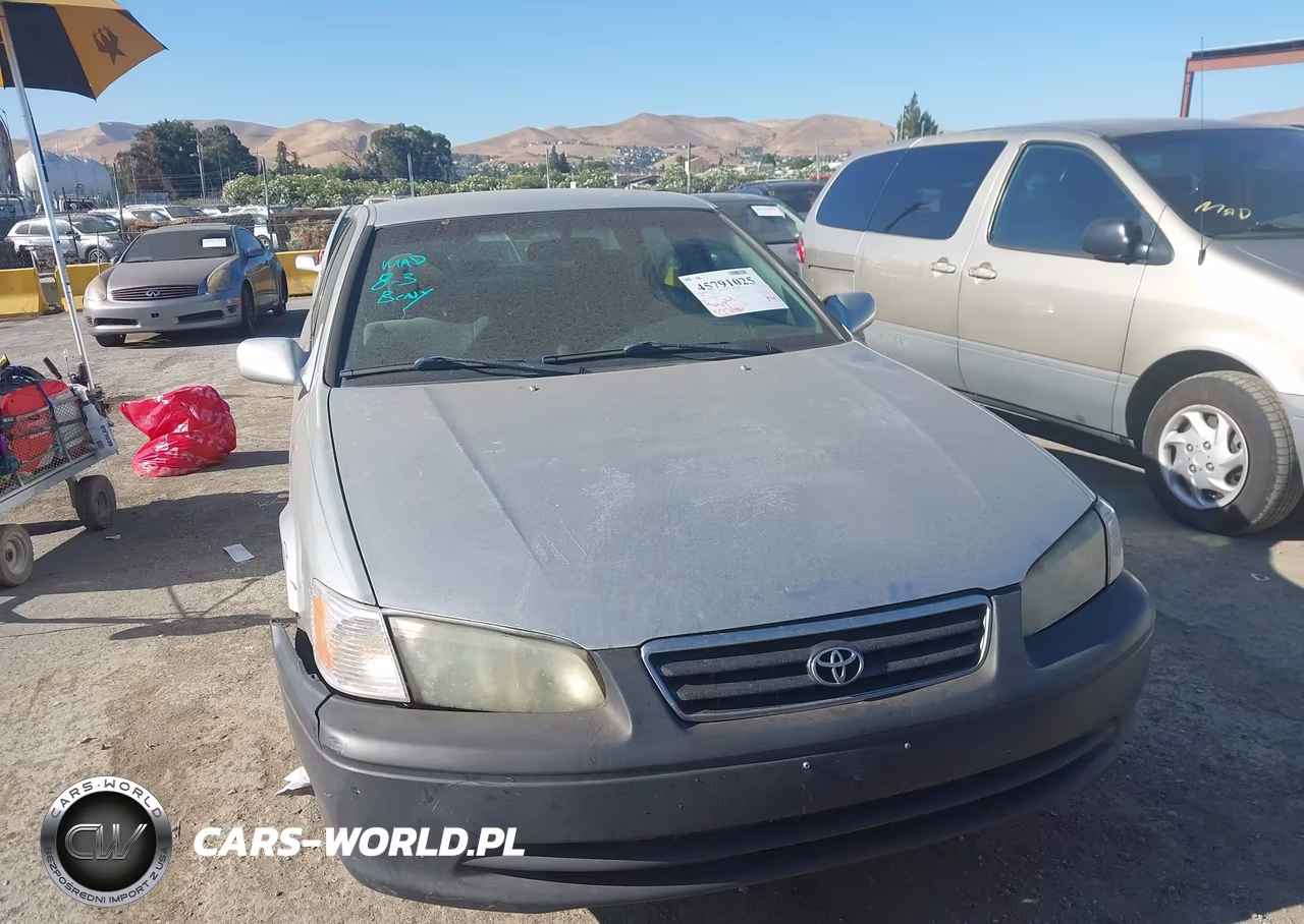 2000 Toyota Camry Le VIN:JT2BG22KXY0456915 - 6