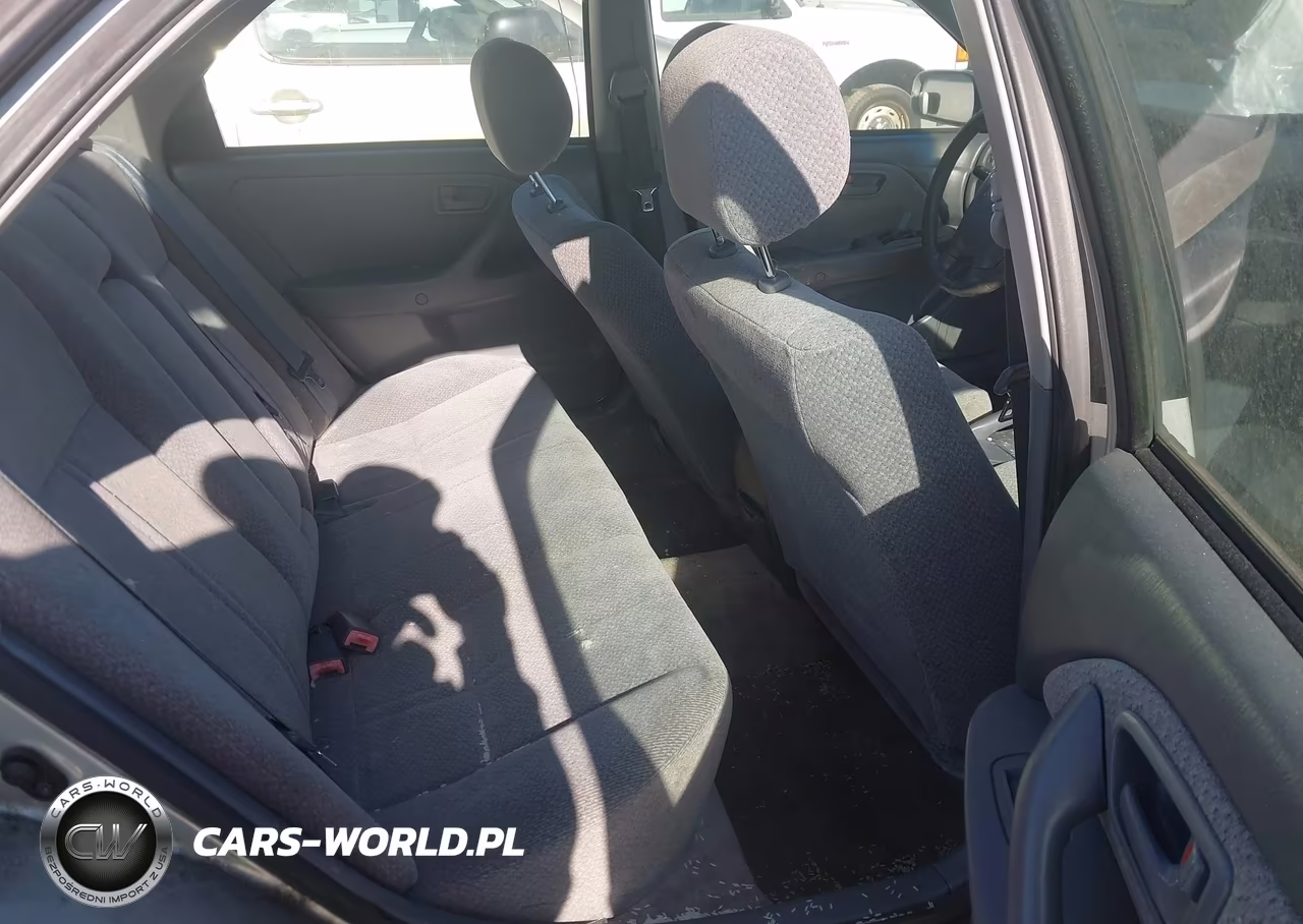 2000 Toyota Camry Le VIN:JT2BG22KXY0456915 - 8