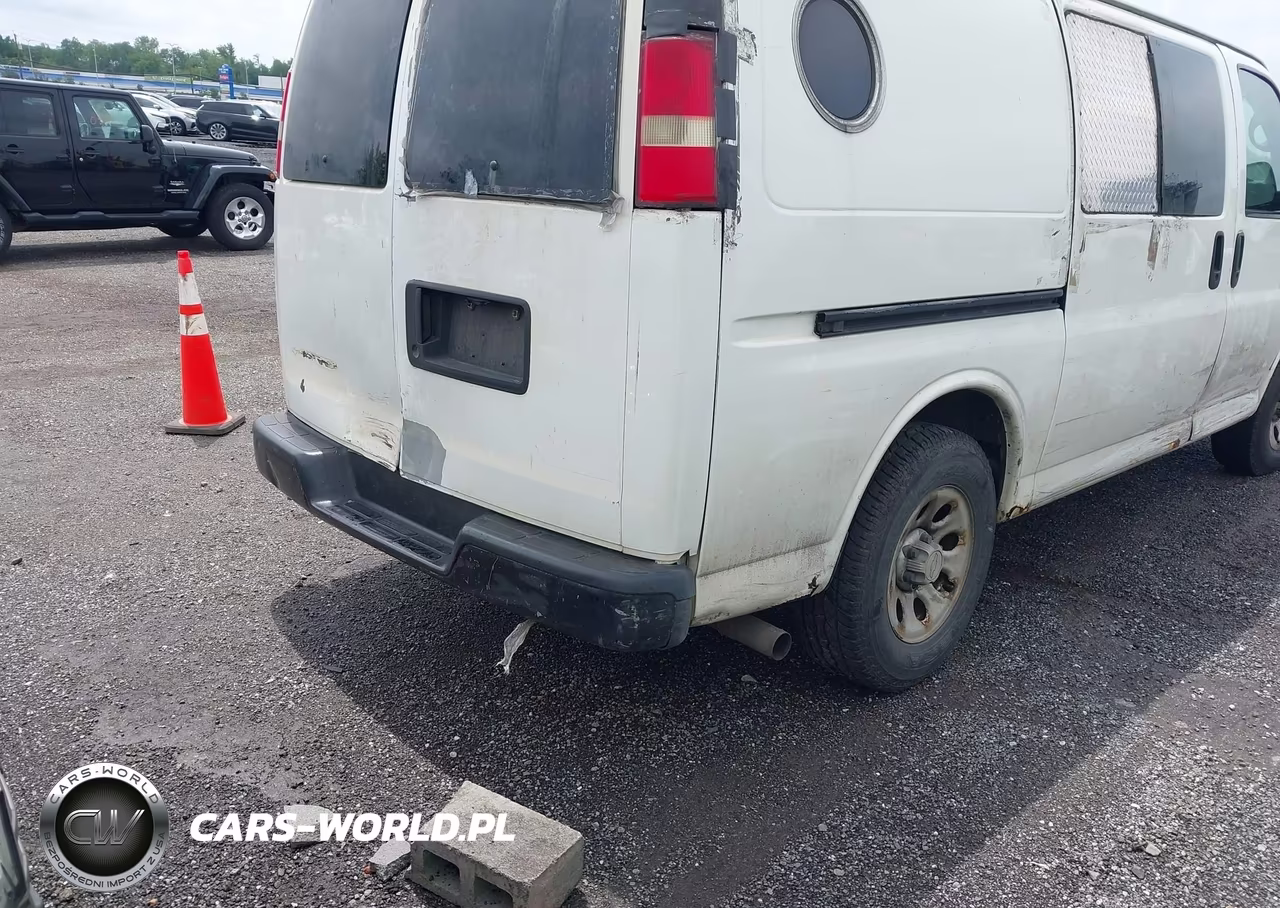 2012 Chevrolet Express 1500 Work Van VIN:1GCSGAFX0C1120734 - 17