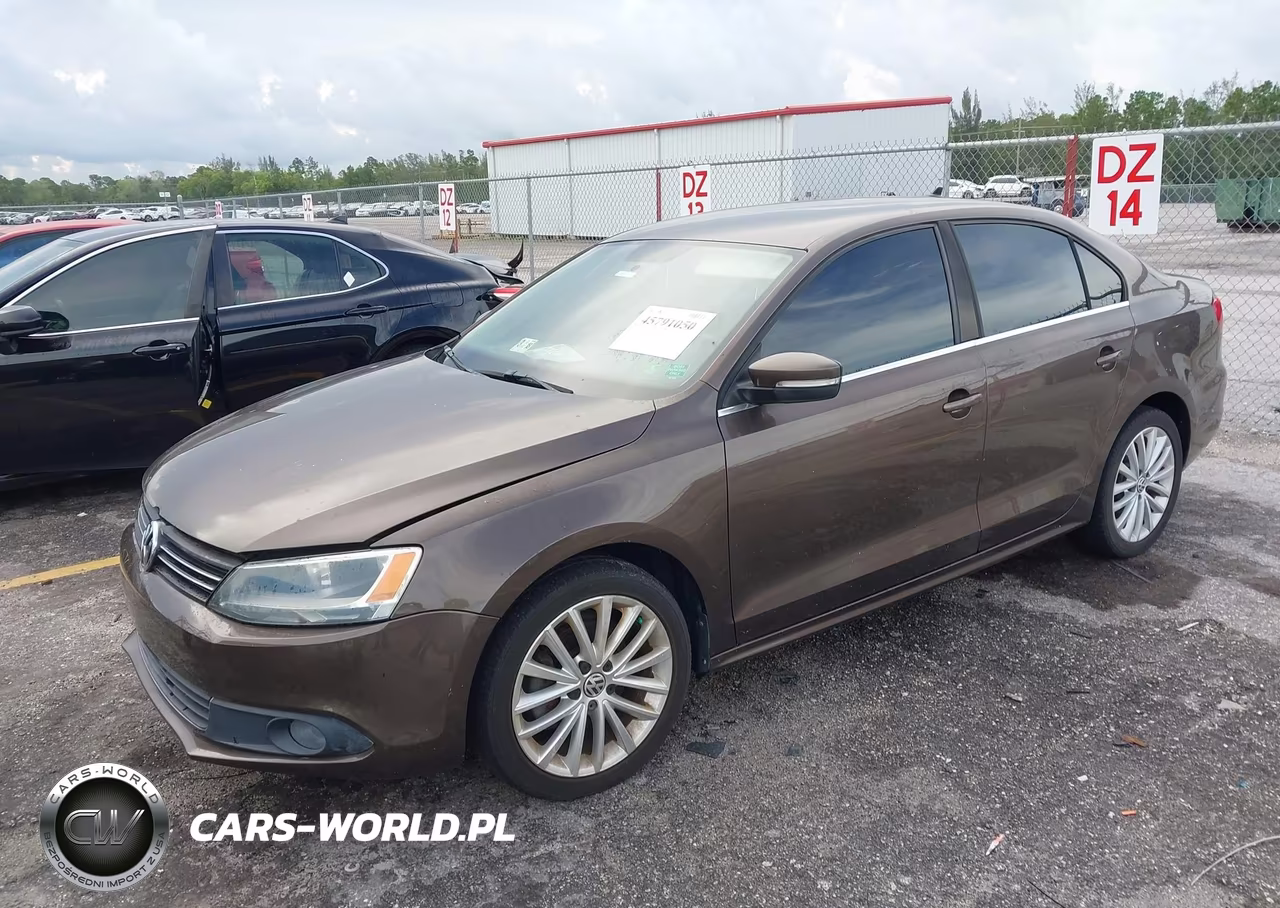 2011 Volkswagen Jetta 2.5L Sel VIN:3VWLX7AJ9BM325073 - 2
