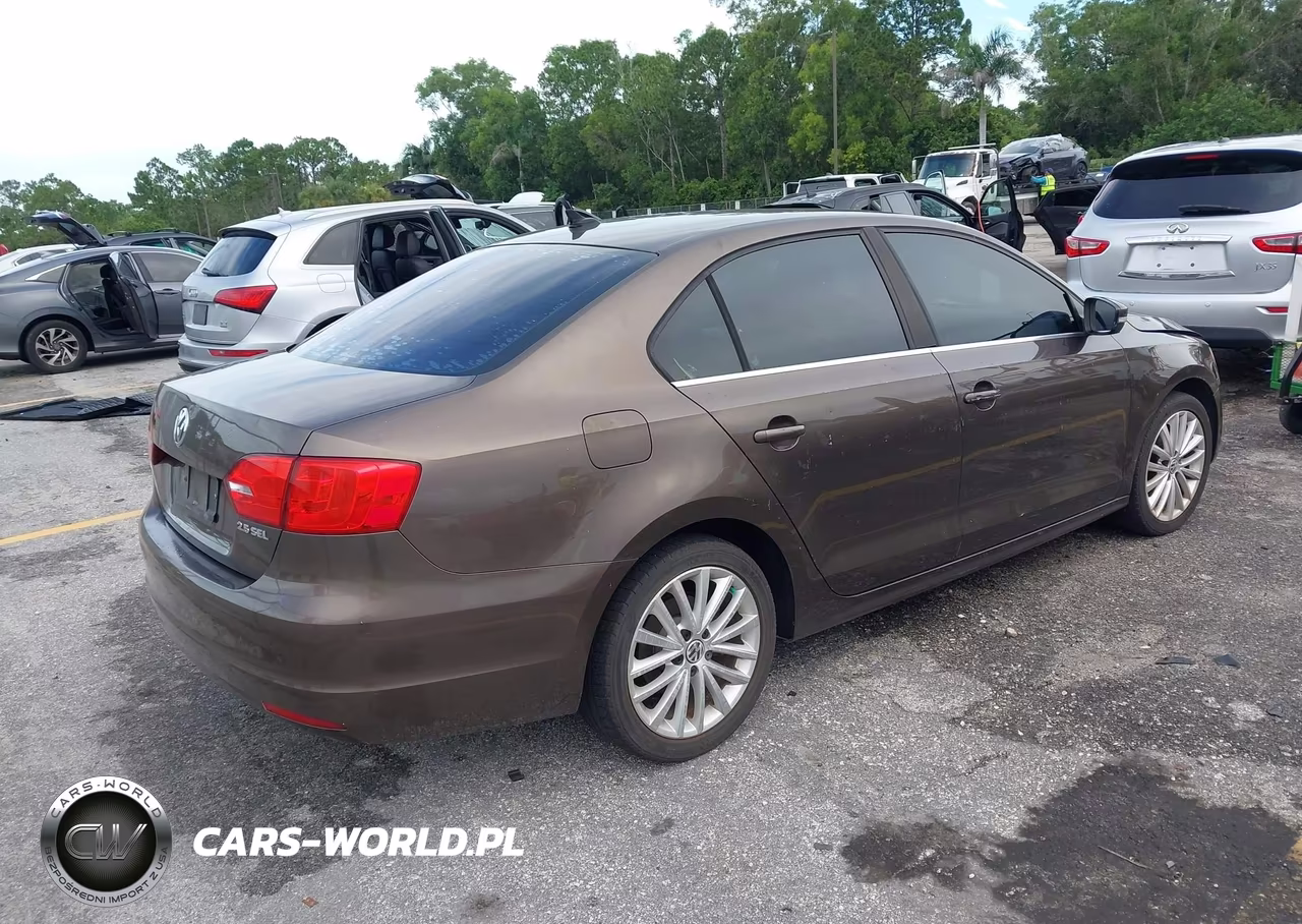 2011 Volkswagen Jetta 2.5L Sel VIN:3VWLX7AJ9BM325073 - 4