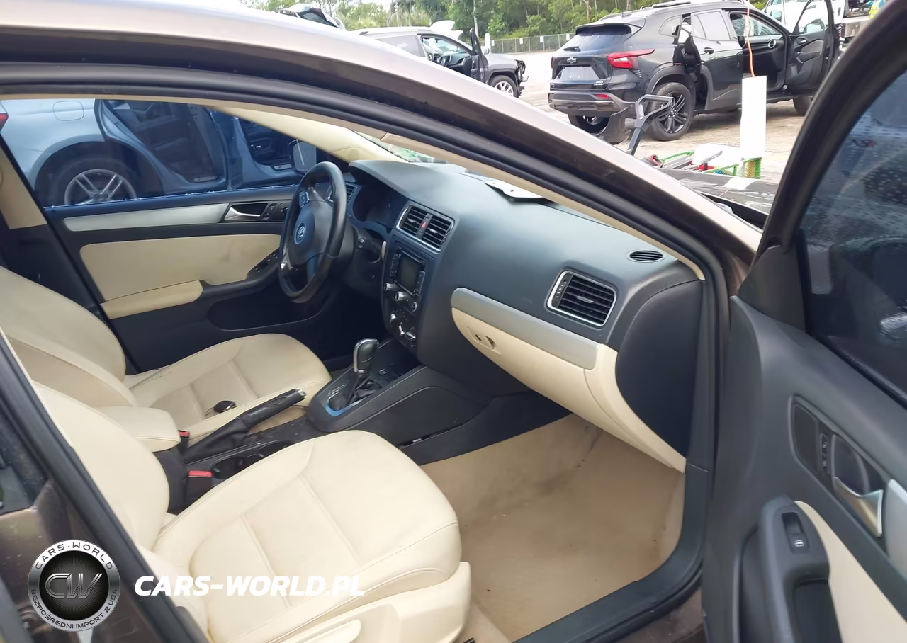 2011 Volkswagen Jetta 2.5L Sel VIN:3VWLX7AJ9BM325073 - 5