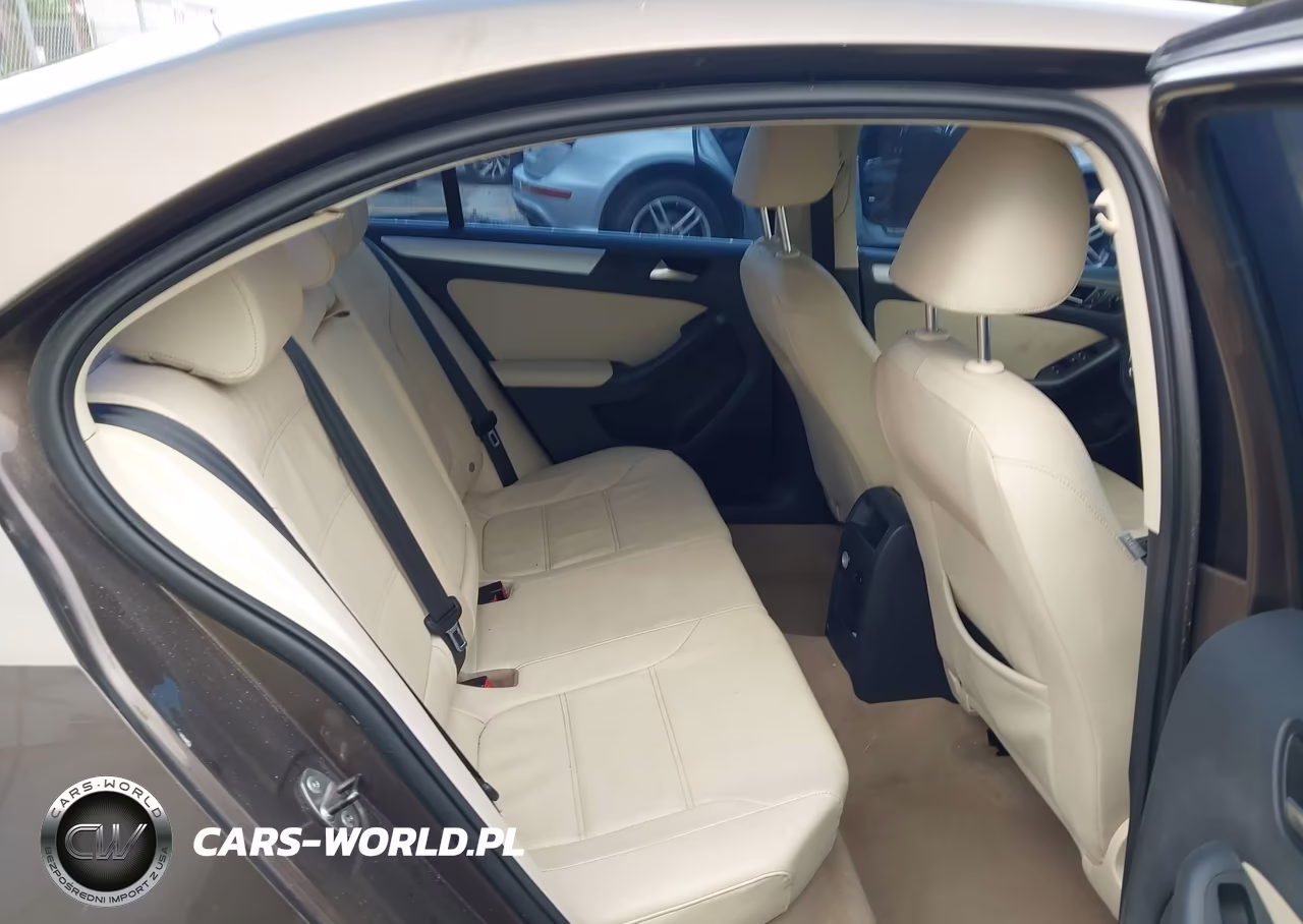 2011 Volkswagen Jetta 2.5L Sel VIN:3VWLX7AJ9BM325073 - 8