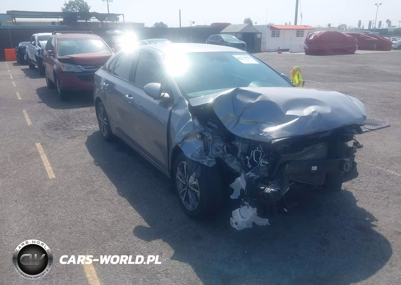 2023 Kia Forte Lxs – zdjęcie 1 z 16