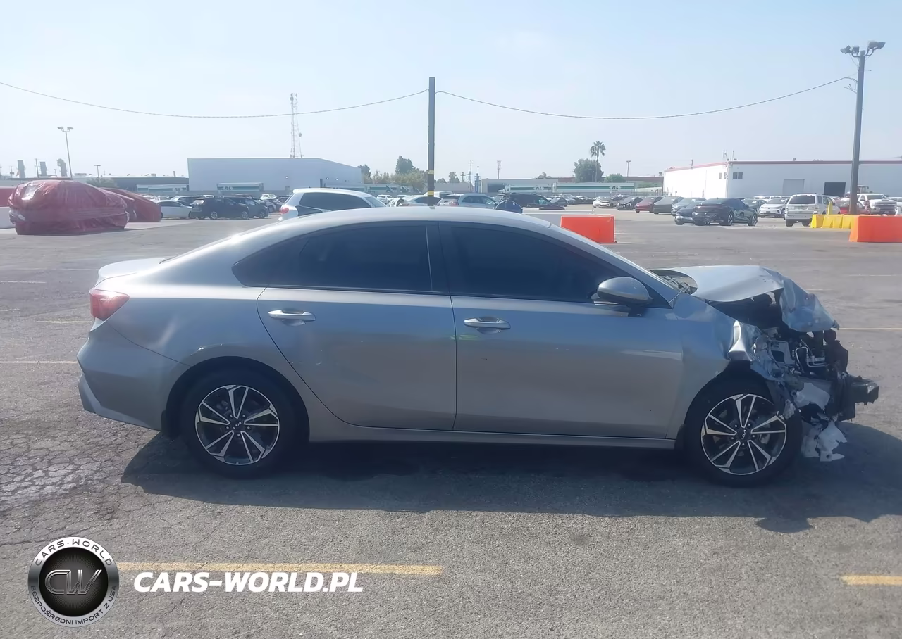 2023 Kia Forte Lxs VIN:3KPF24AD1PE669067 - 13