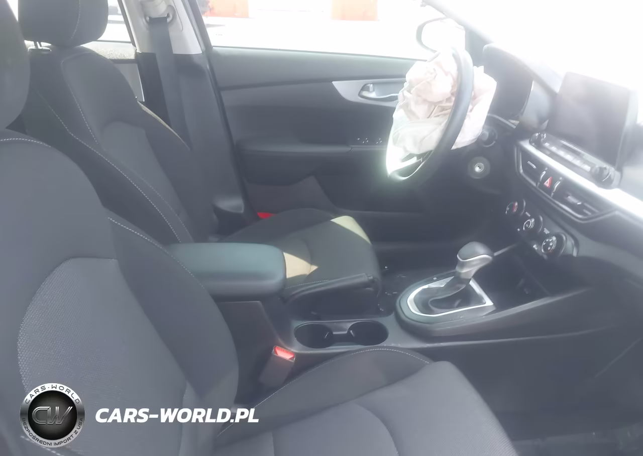 2023 Kia Forte Lxs VIN:3KPF24AD1PE669067 - 5